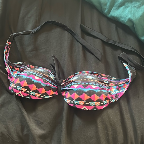 Size small, lightly worn - Picture 1 of 1